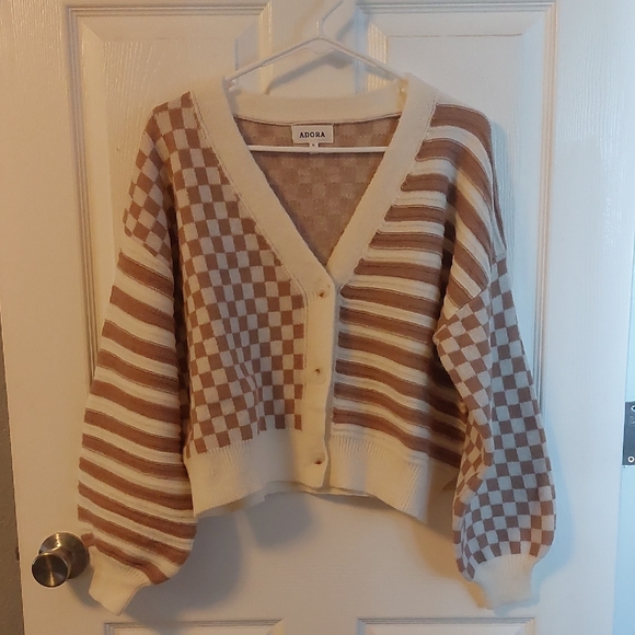 ADORA Sweaters - ADORA Women's Striped and Checkered Cardigan - Brown and Cream Size Med NWOT